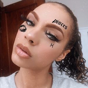 Meet your Posher, Anissa